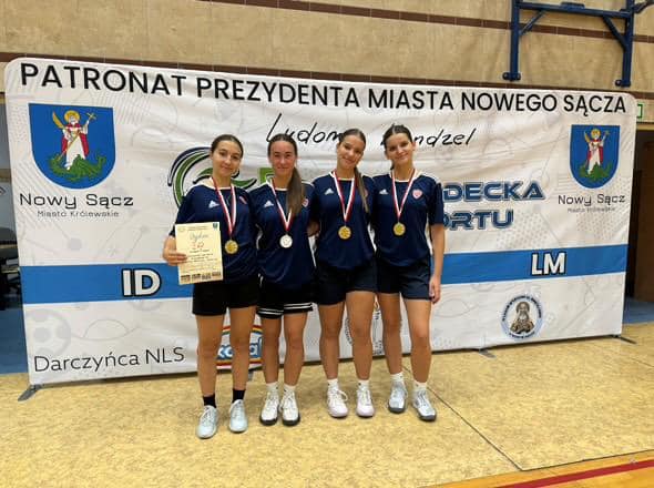 Zdjęcie Koszykówka Dziewcząt 3x3 10-2024 (3)f91d0997-00ef-4a18-b920-e65d73f99687.jpg w galerii Koszykówka dziewcząt 3x3 - etap międzyszkolny 10.2024